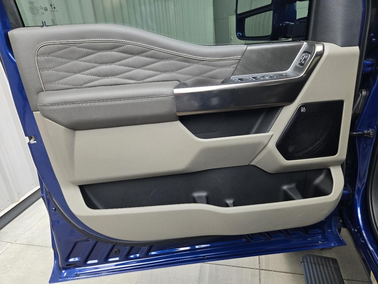 Ford F-450 SD Lariat Crew Cab DRW 4WD 2026