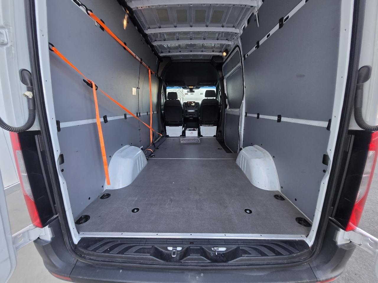 Mercedes-Benz Sprinter 2500 144-in. WB 2022