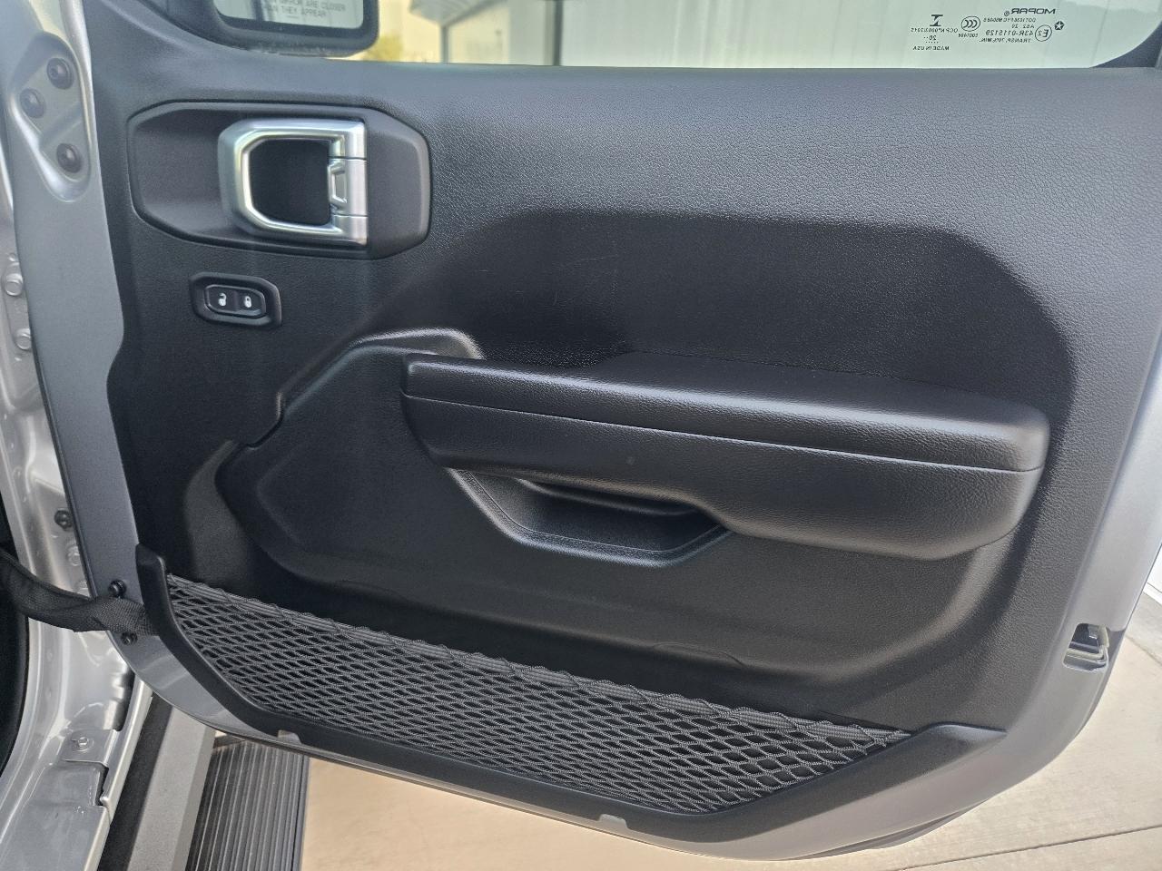 Jeep Gladiator Mojave 2021
