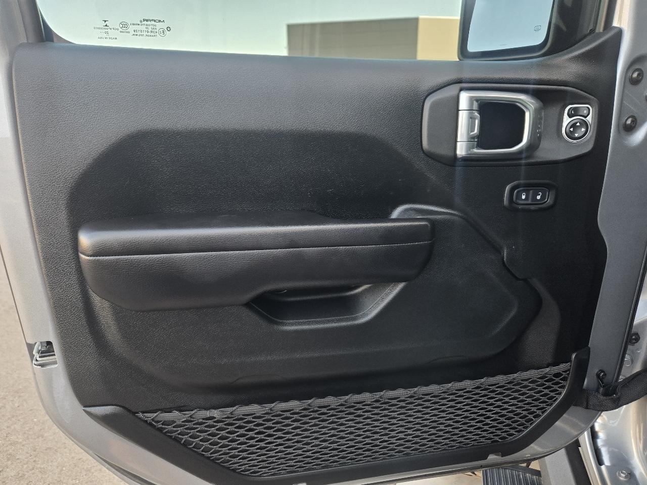 Jeep Gladiator Mojave 2021