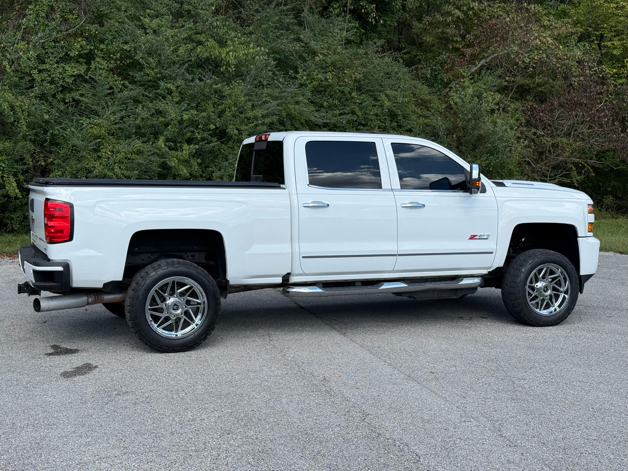 2017 Chevrolet Silverado 2500HD LTZ photo 3