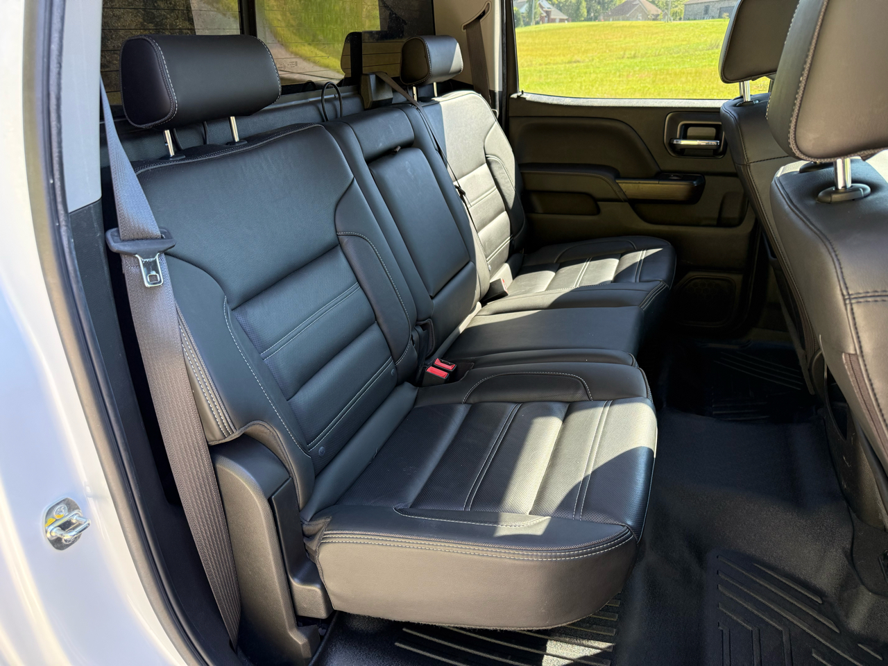 2019 Gmc Sierra 2500 HD Denali photo 3