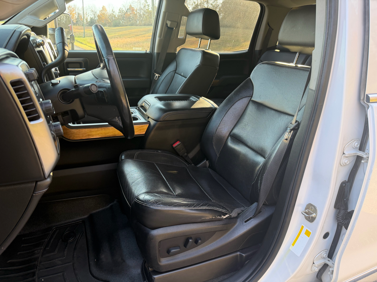 2019 Chevrolet Silverado 2500HD LTZ photo 2