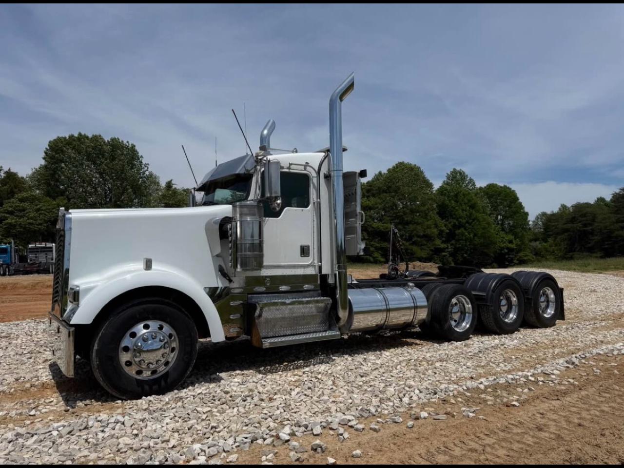 2001 Kenworth W900 