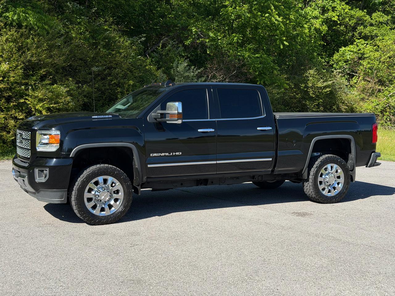 2019 GMC Sierra 4WD Crew Cab Standard Box Denali's photo