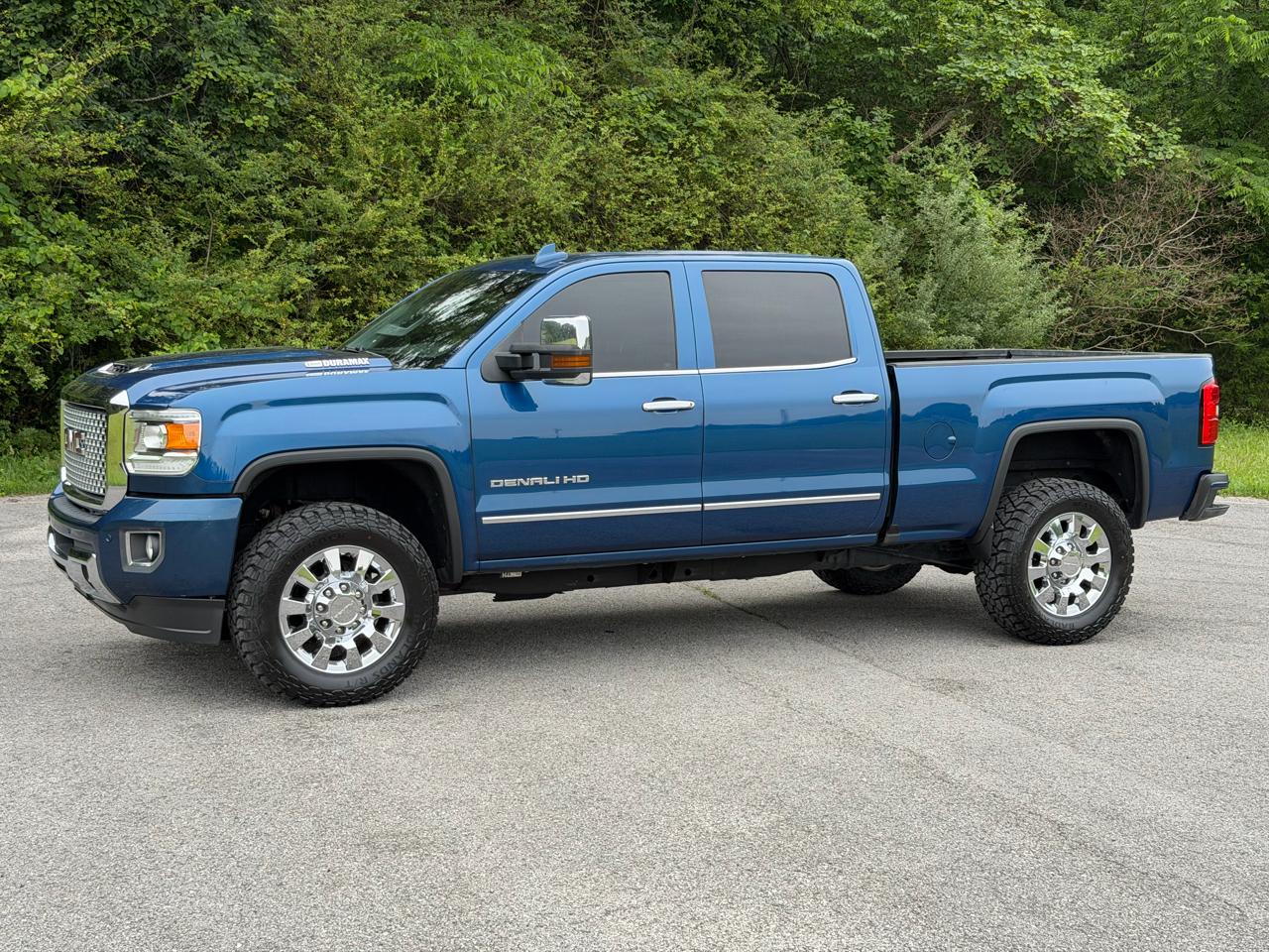 2017 GMC Sierra 4WD Crew Cab Standard Box Denali's photo