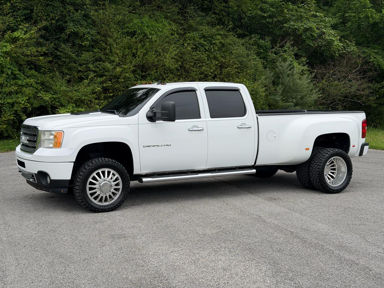 2013 GMC Sierra 4WD Crew Cab Standard Box SRW's photo