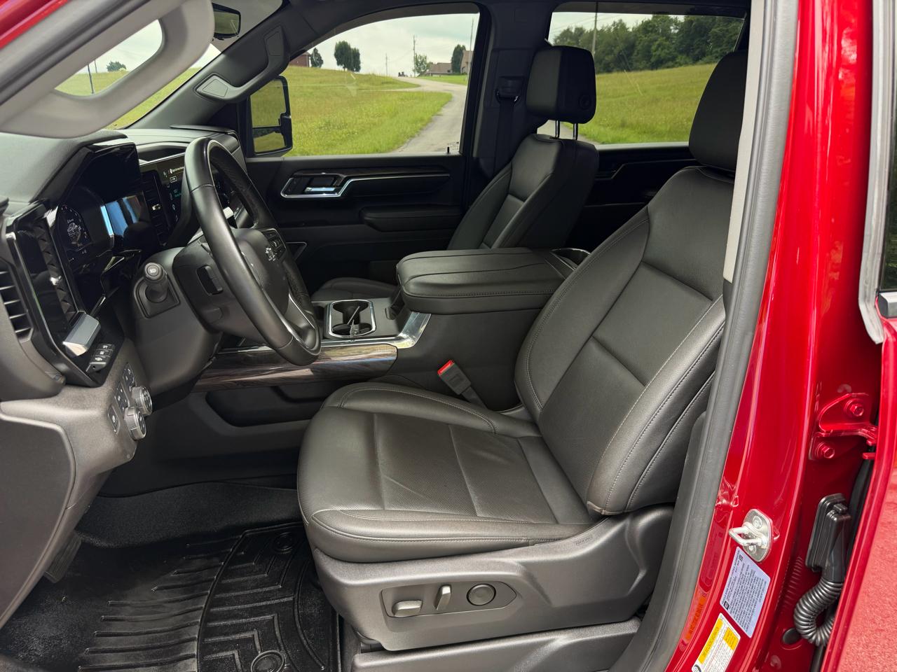 Chevrolet Silverado 2500HD  2025