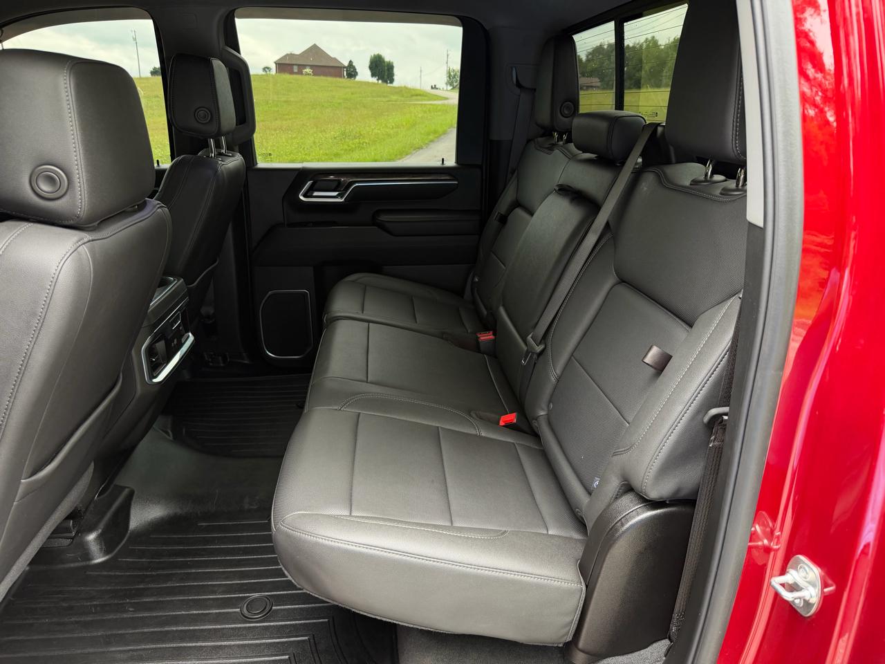 Chevrolet Silverado 2500HD  2025