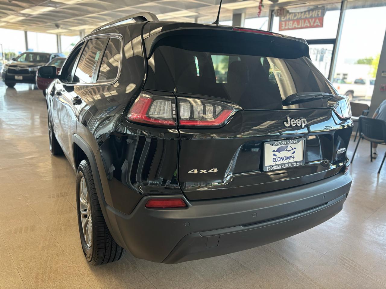 View vehicle photo 4