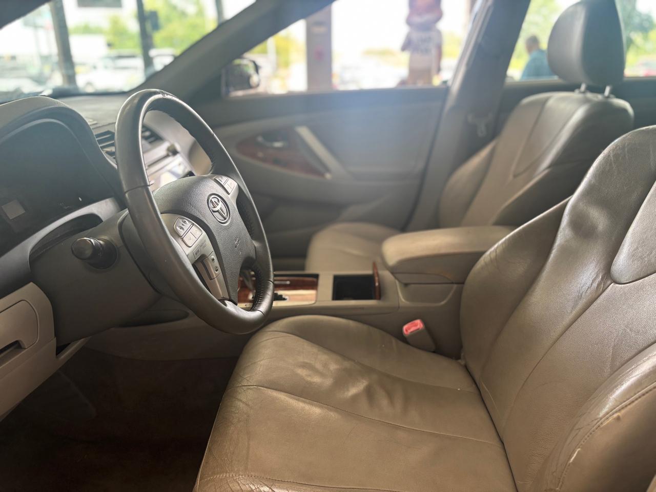 Toyota Camry 4dr Sdn V6 Auto SE (Natl) 2010