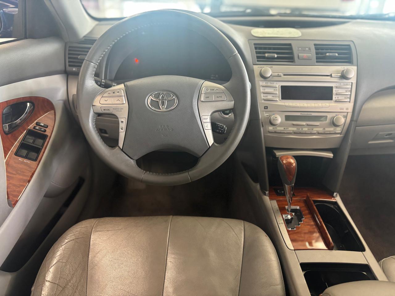 Toyota Camry 4dr Sdn V6 Auto SE (Natl) 2010
