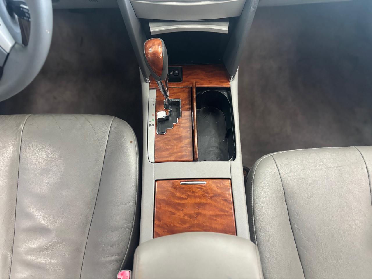 Toyota Camry 4dr Sdn V6 Auto SE (Natl) 2010