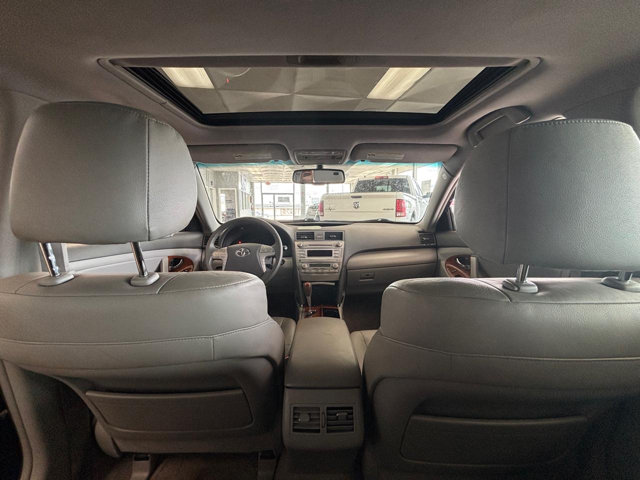 Toyota Camry 4dr Sdn V6 Auto SE (Natl) 2010