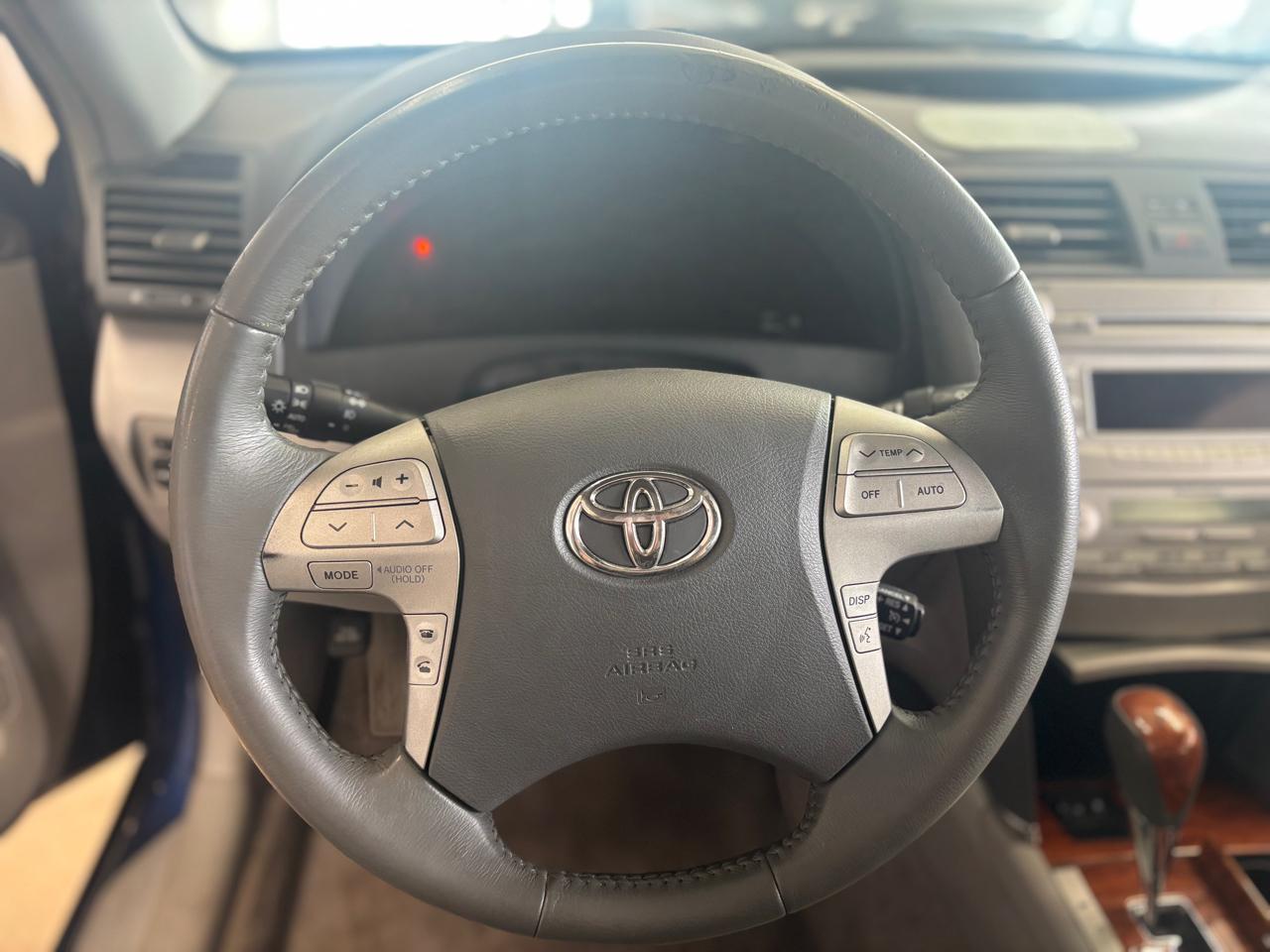 Toyota Camry 4dr Sdn V6 Auto SE (Natl) 2010