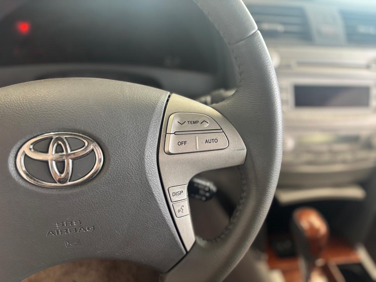 Toyota Camry 4dr Sdn V6 Auto SE (Natl) 2010