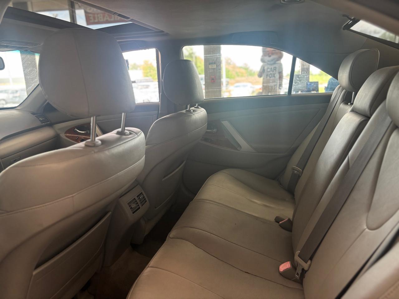 Toyota Camry 4dr Sdn V6 Auto SE (Natl) 2010