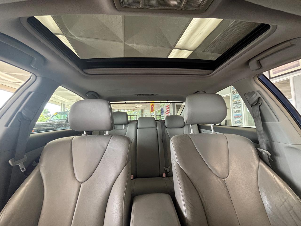 Toyota Camry 4dr Sdn V6 Auto SE (Natl) 2010