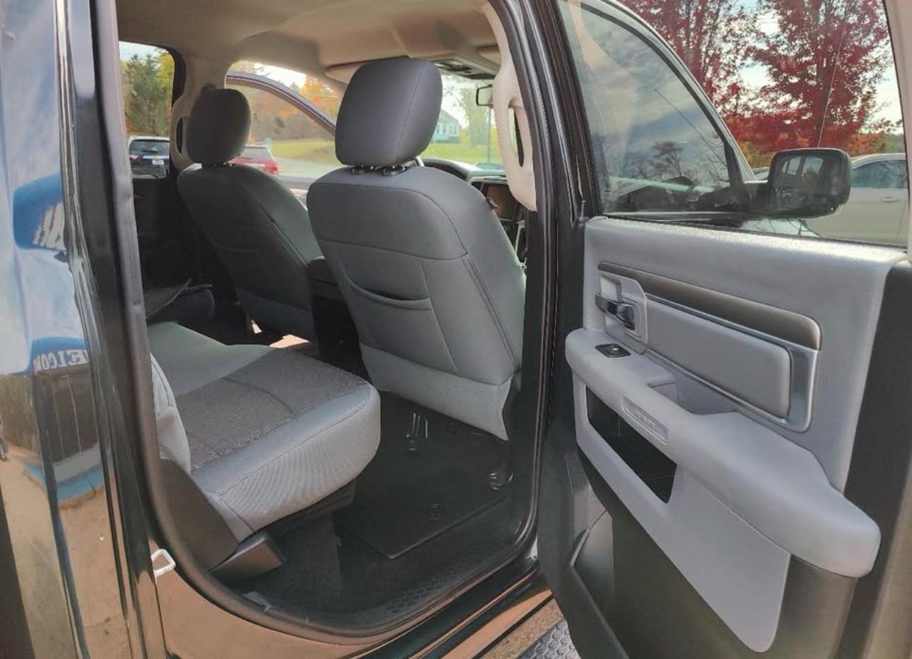 RAM 1500 SLT Crew Cab SWB 4WD 2015