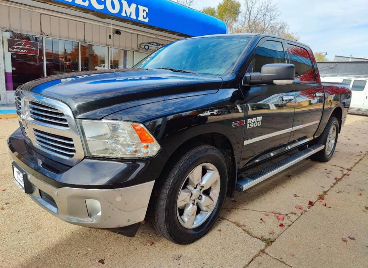 RAM 1500 SLT Crew Cab SWB 4WD 2015