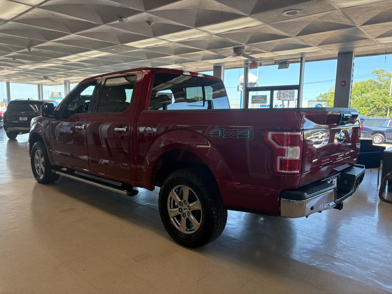 Ford F-150 4WD SuperCrew 145" XLT 2018