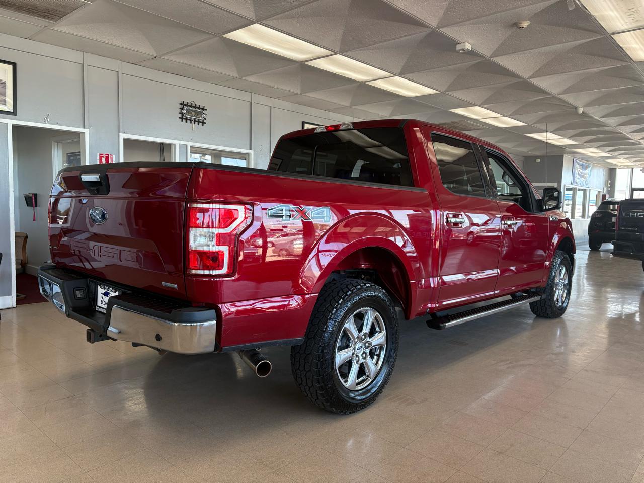 Ford F-150 4WD SuperCrew 145" XLT 2018