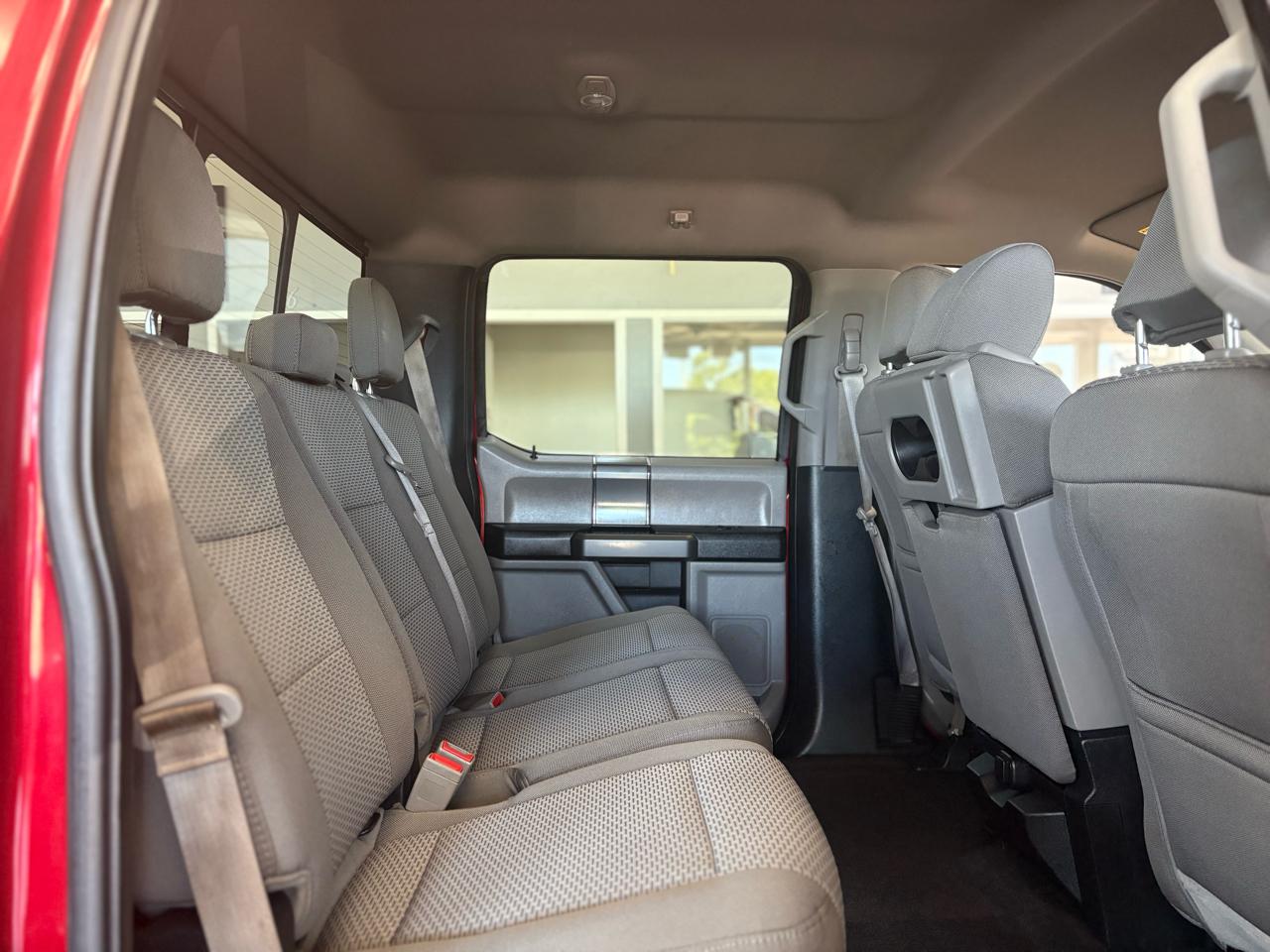Ford F-150 4WD SuperCrew 145" XLT 2018