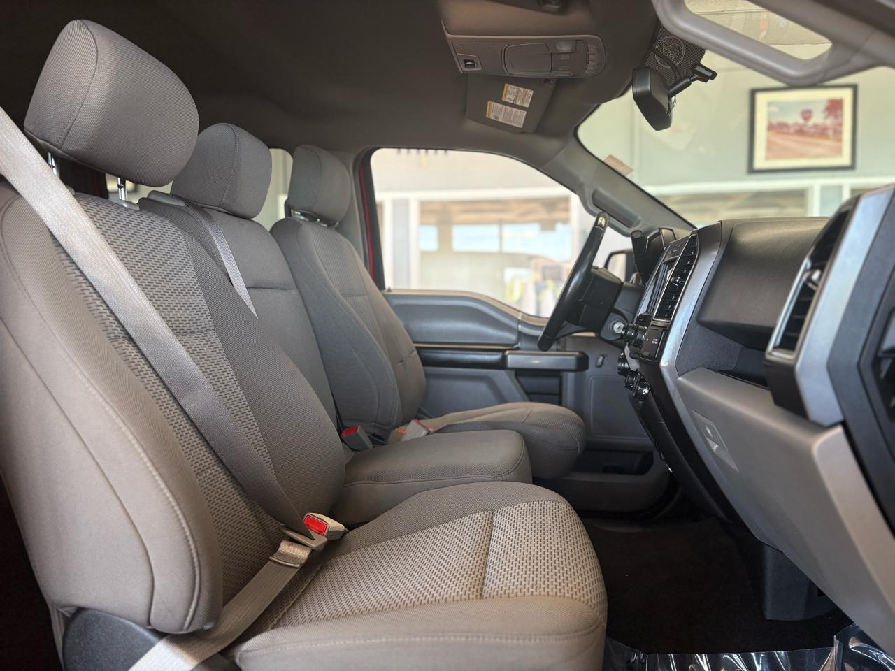 Ford F-150 4WD SuperCrew 145" XLT 2018
