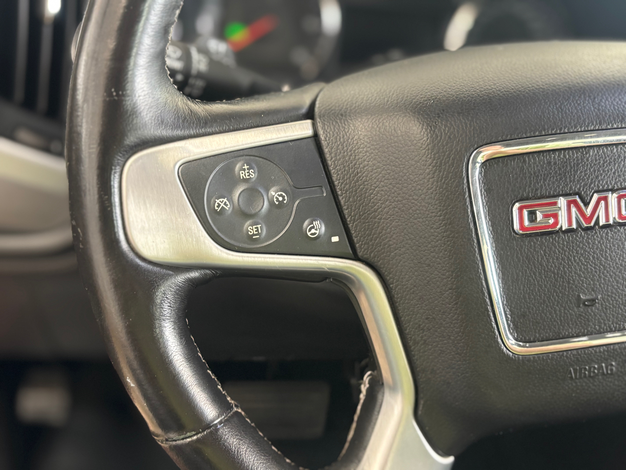 GMC Sierra 1500 SLT Crew Cab 4WD 2014 GMC Sierra 1500 SLT Crew Cab 4WD 2014