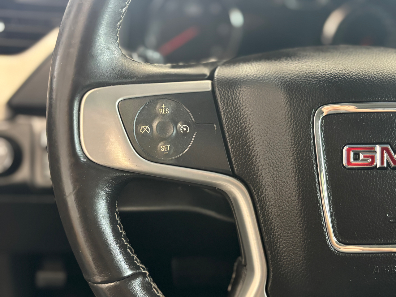 GMC Yukon SLE 4WD 2015