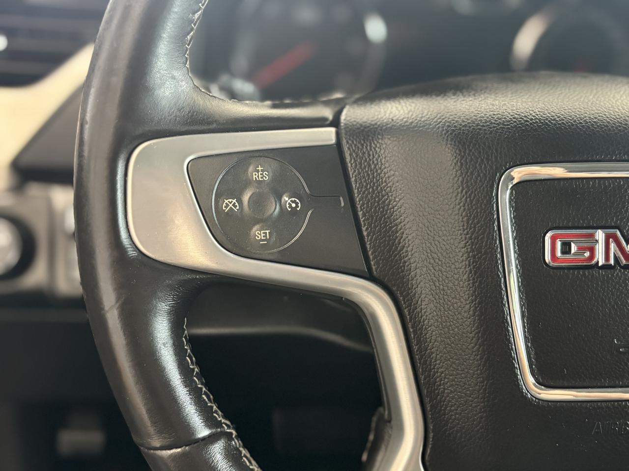 GMC Yukon SLE 4WD 2015