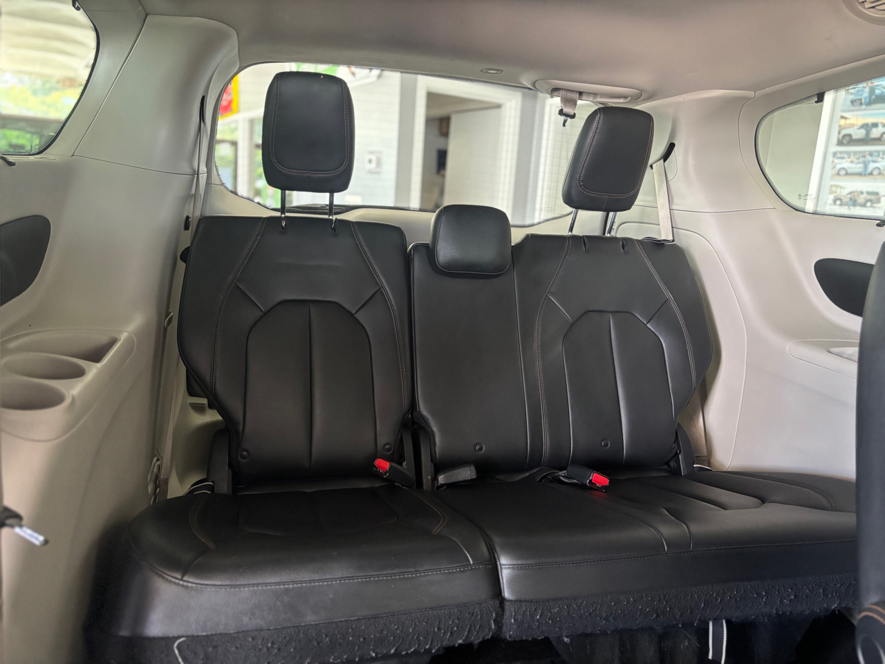 Chrysler Pacifica Touring-L 2017