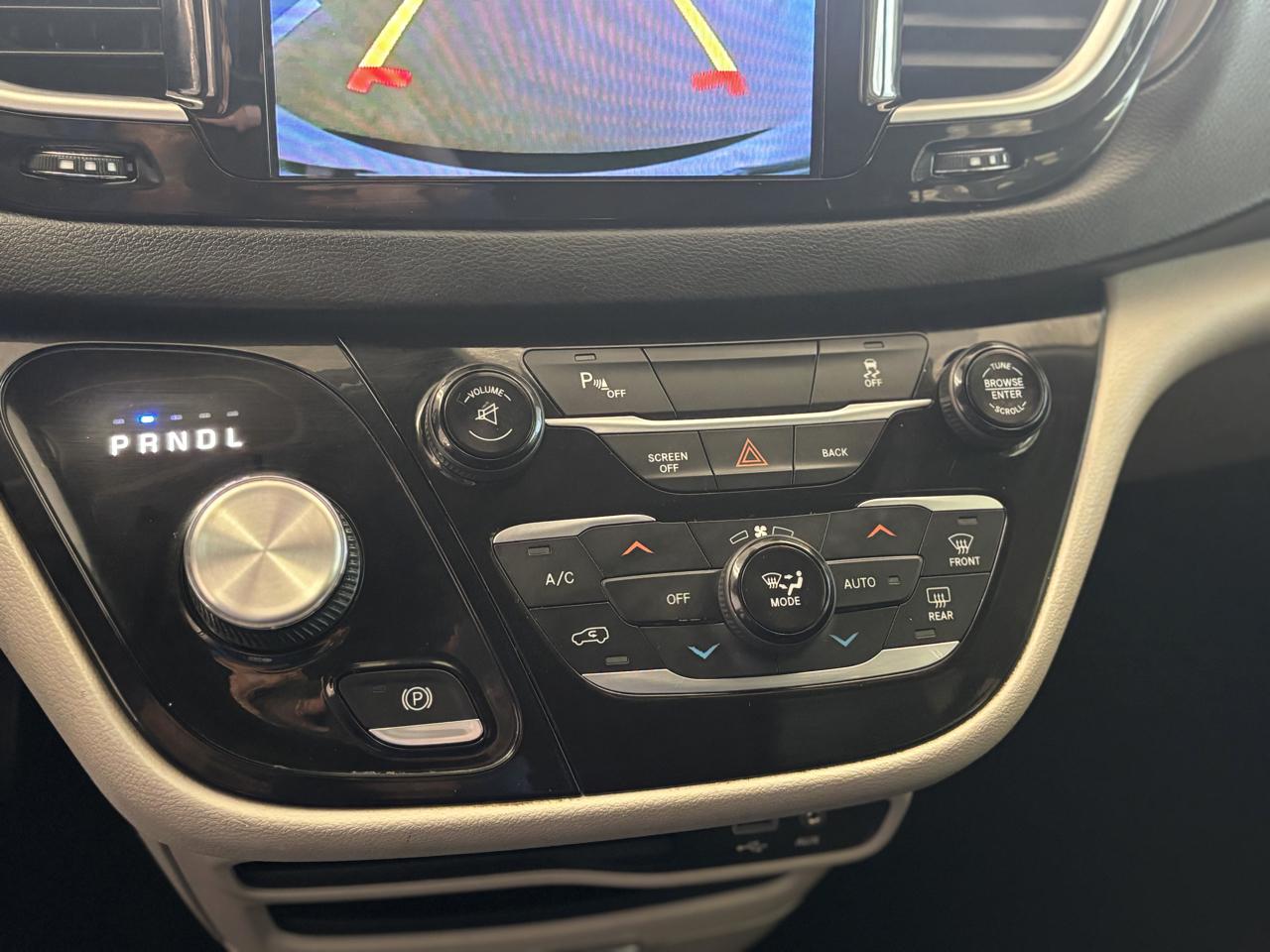 Chrysler Pacifica Touring-L 2017