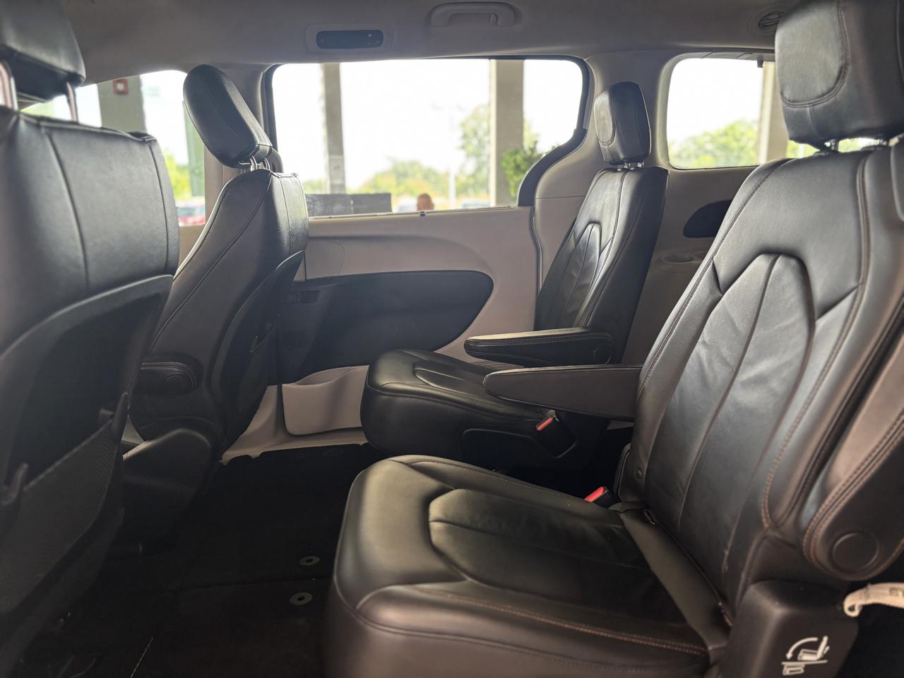 Chrysler Pacifica Touring-L 2017