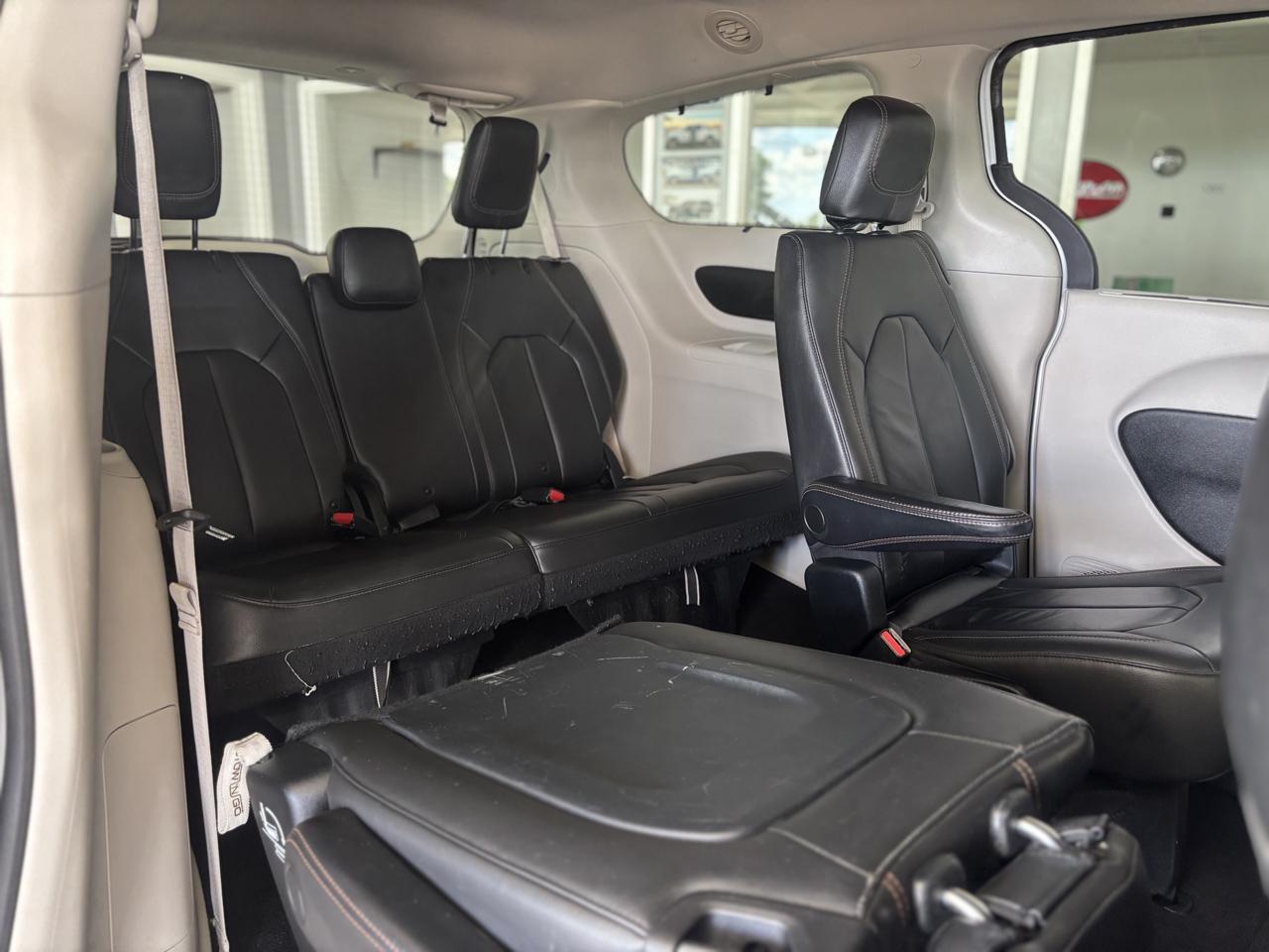 Chrysler Pacifica Touring-L 2017
