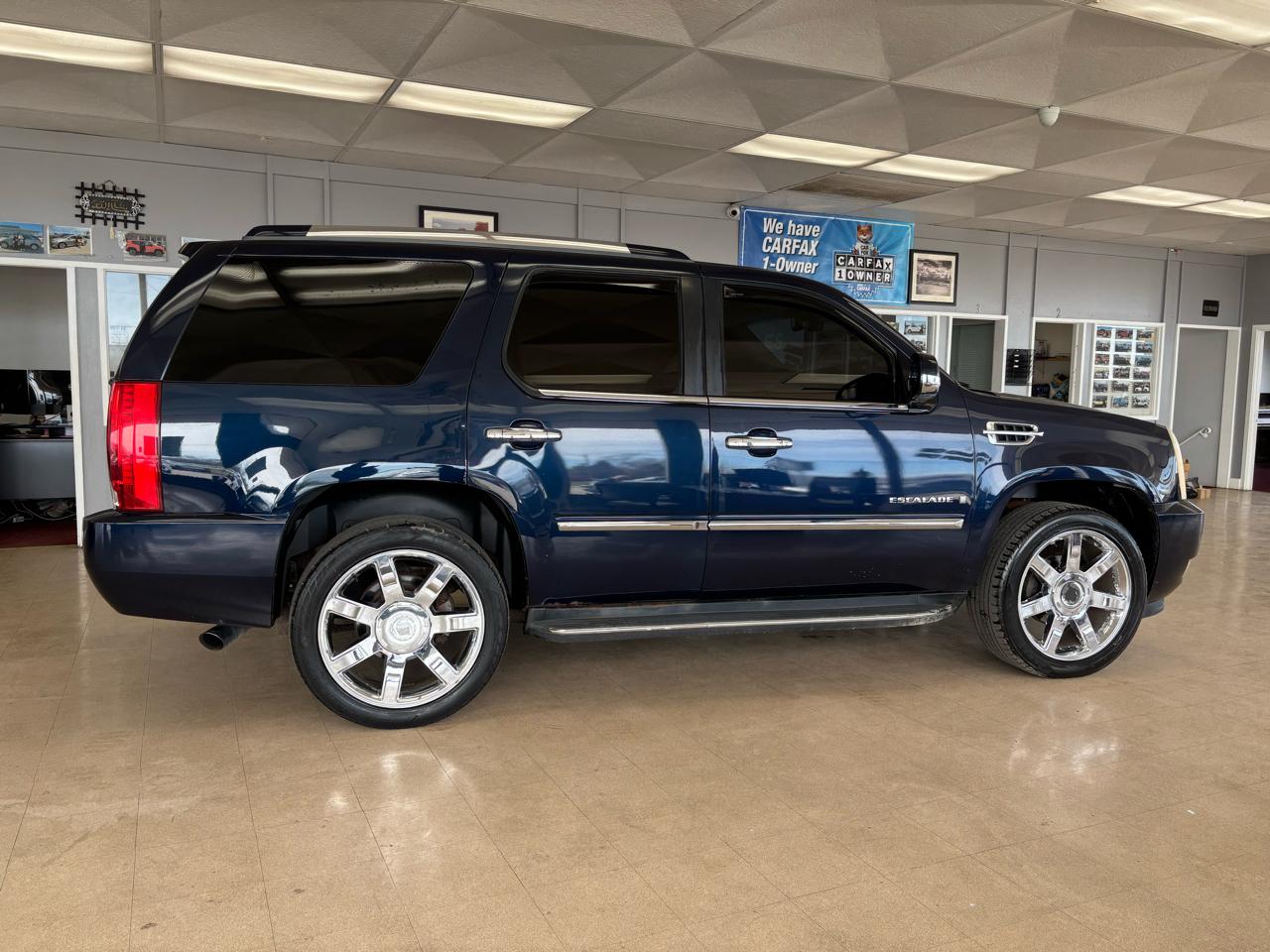Cadillac Escalade AWD 4dr 2008