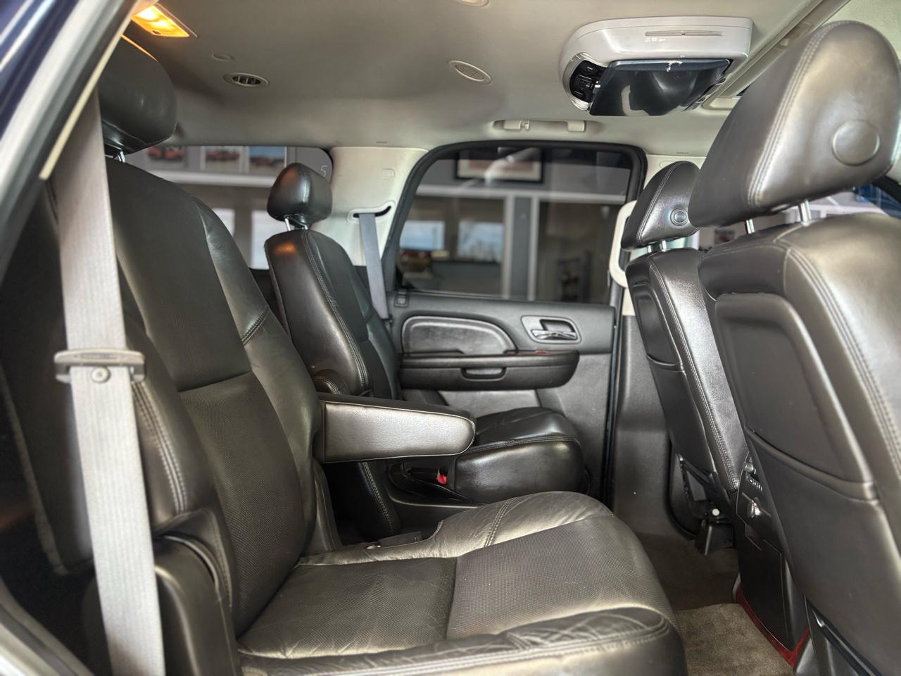 Cadillac Escalade AWD 4dr 2008