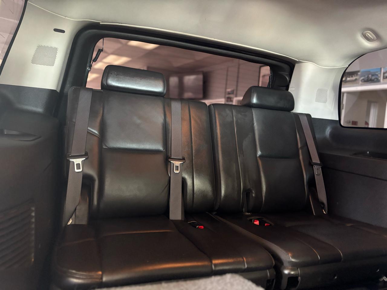 Cadillac Escalade AWD 4dr 2008