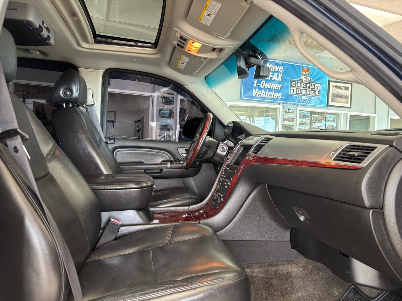 Cadillac Escalade AWD 4dr 2008