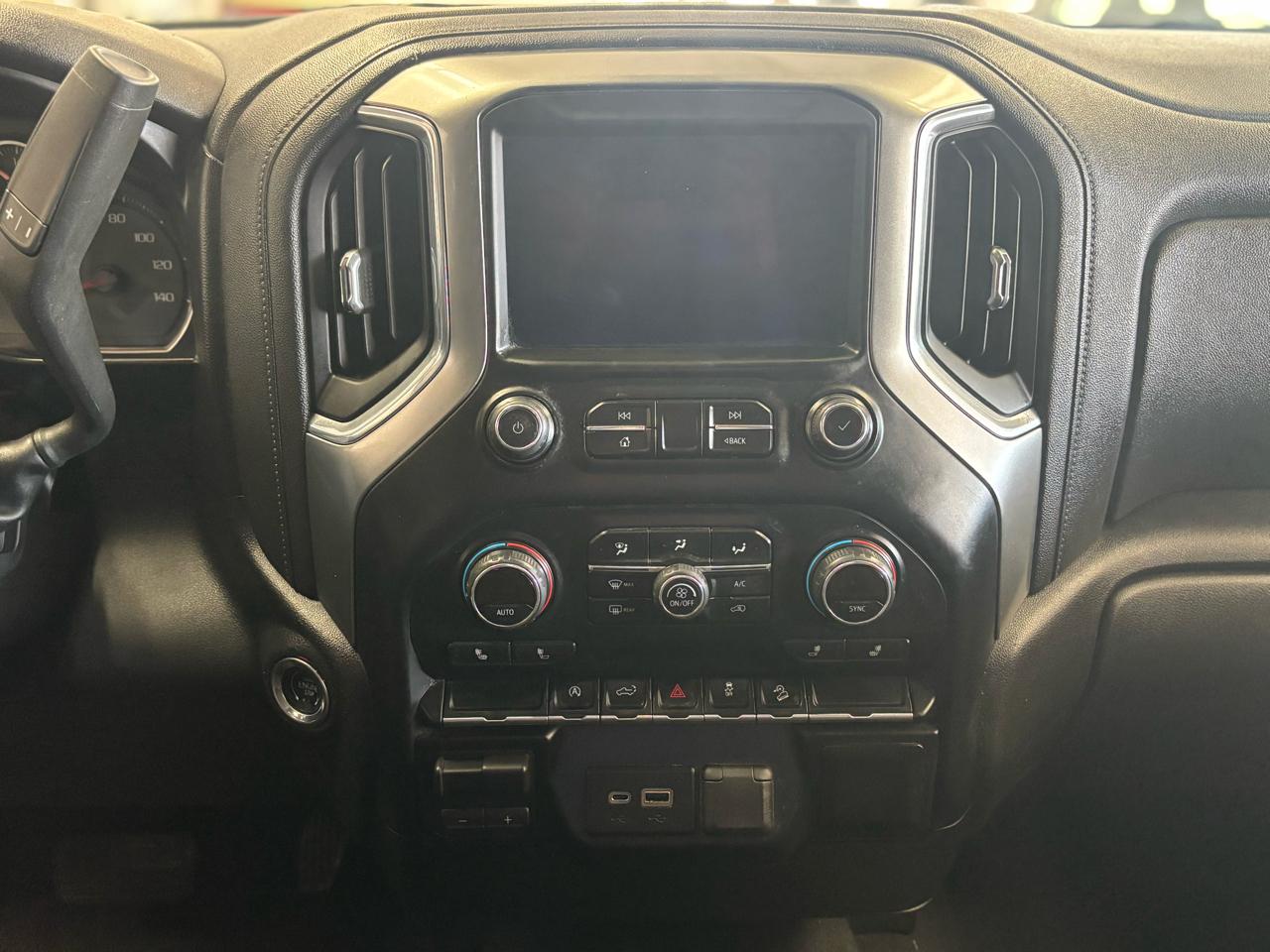 Chevrolet Silverado 1500 4WD Double Cab 147" RST 2019
