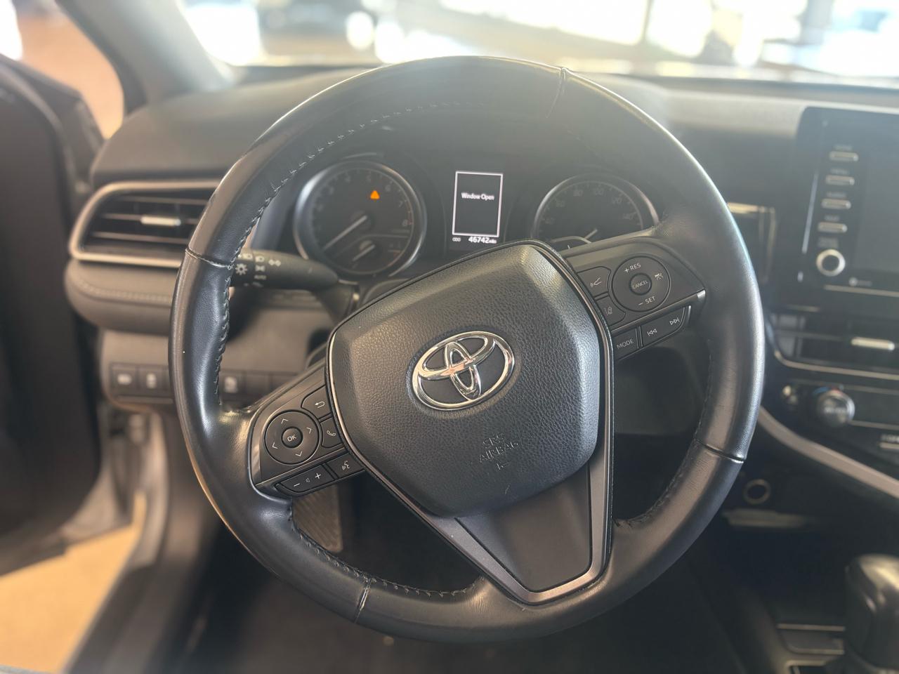 Toyota Camry SE 2024