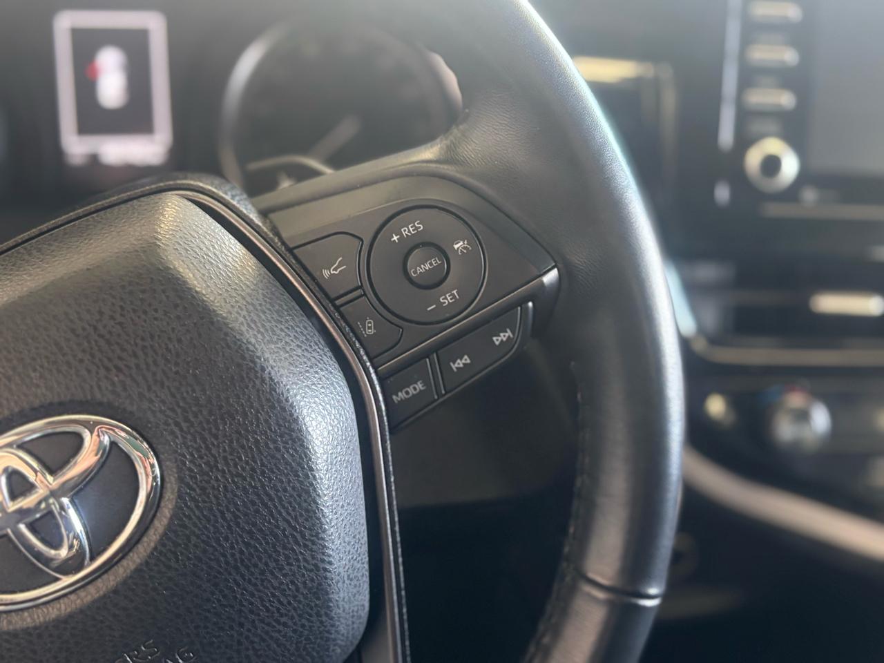 Toyota Camry SE 2024