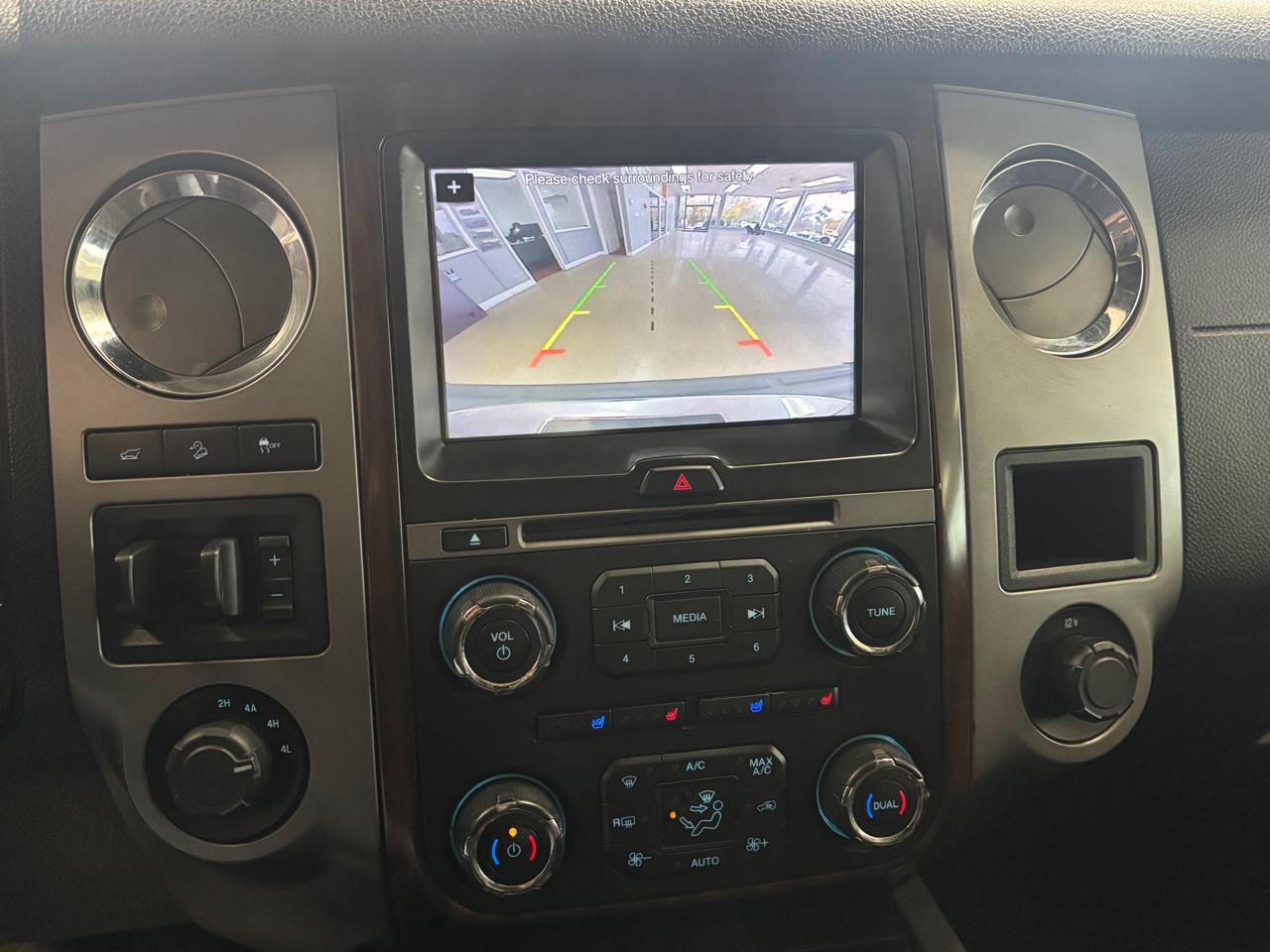 Ford Expedition Platinum 4WD 2017