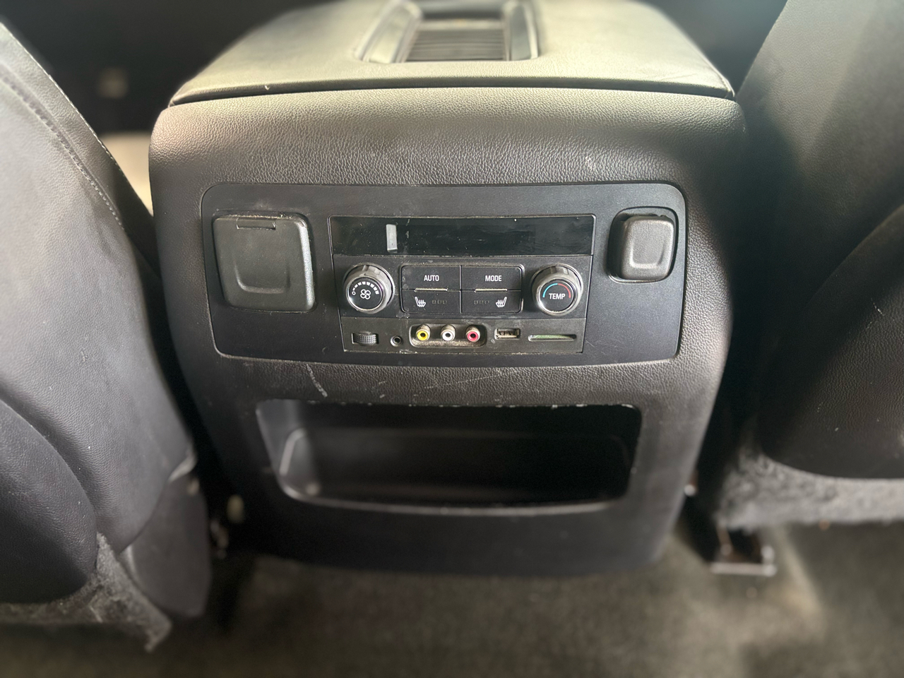 Chevrolet Tahoe 4WD 4dr LT 2015