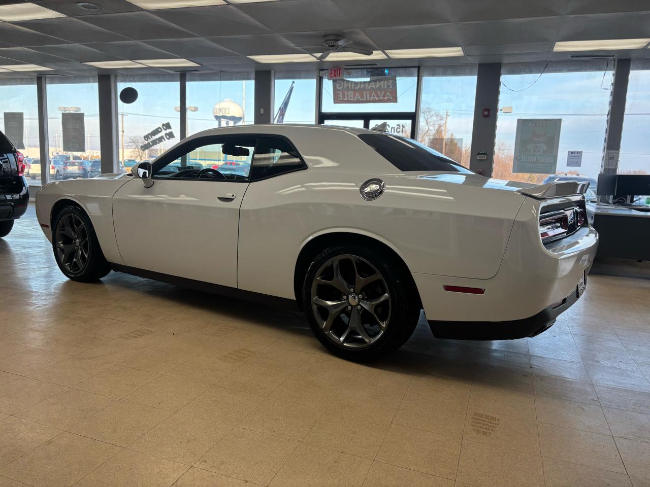 Dodge Challenger 2dr Cpe SXT Plus 2016