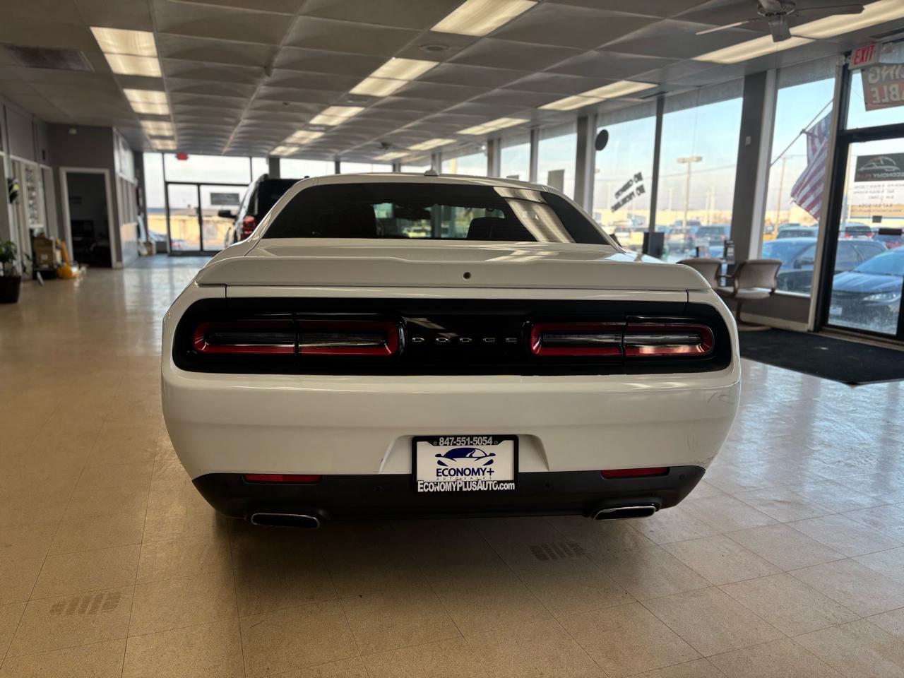 Dodge Challenger 2dr Cpe SXT Plus 2016