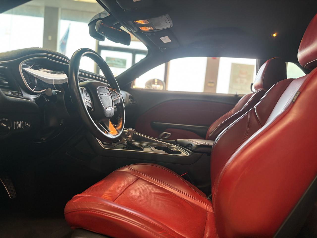 Dodge Challenger 2dr Cpe SXT Plus 2016