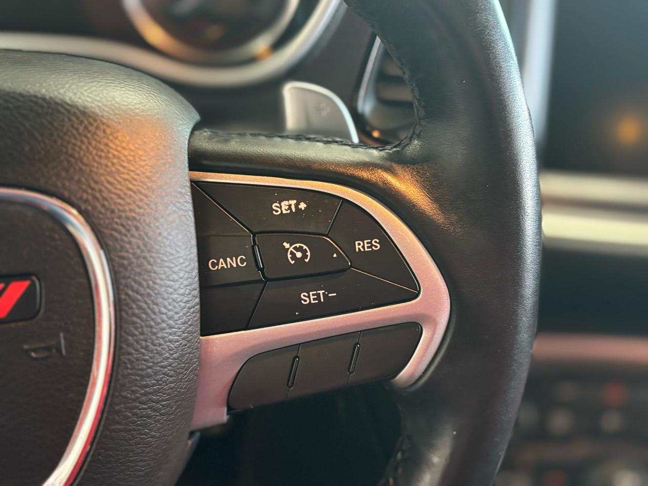 Dodge Challenger 2dr Cpe SXT Plus 2016