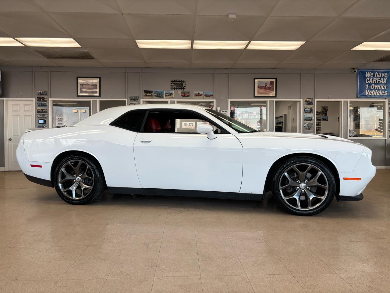 2016 Dodge Challenger SXT