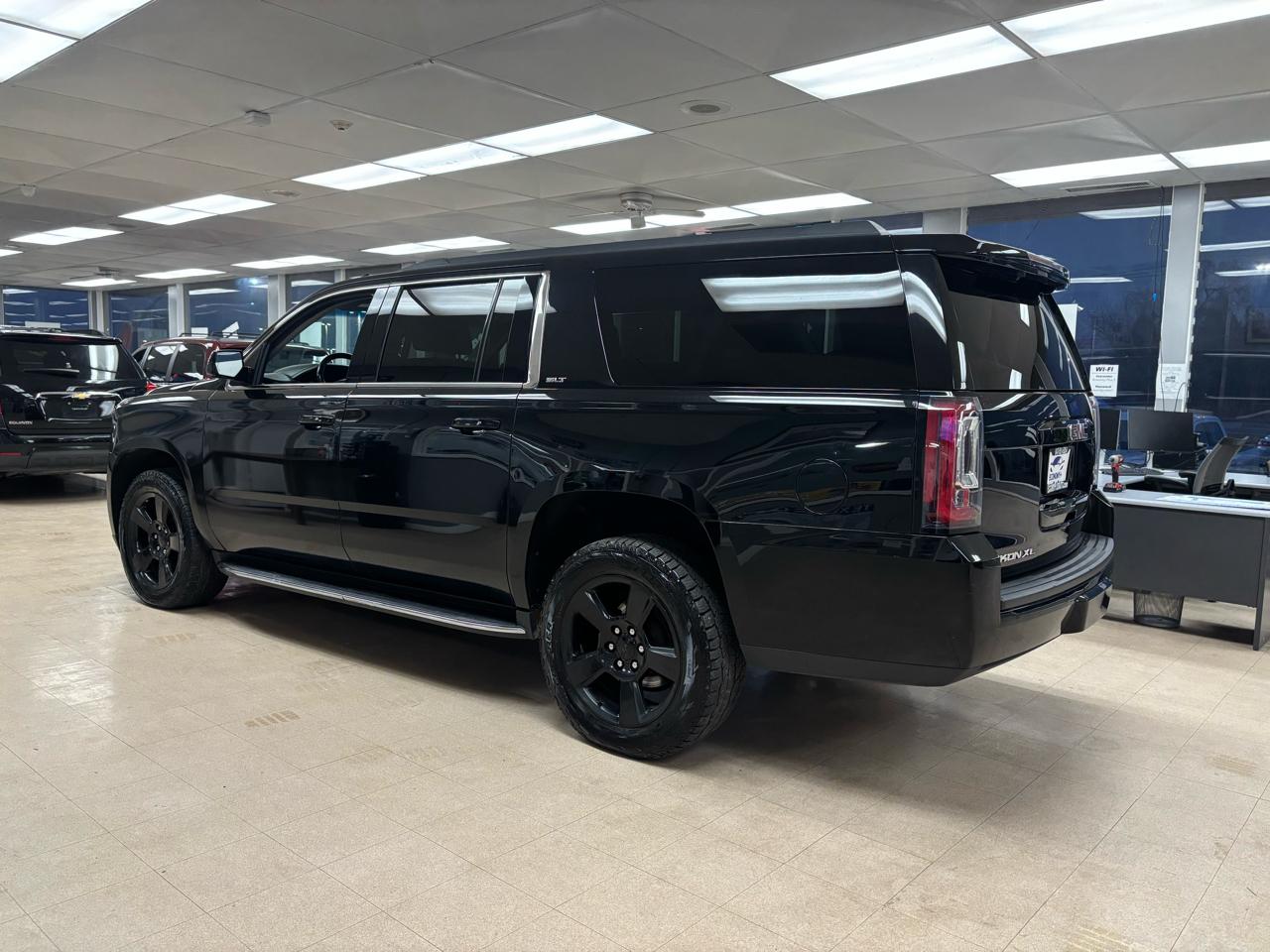 GMC Yukon XL 4WD 4dr SLT 2019